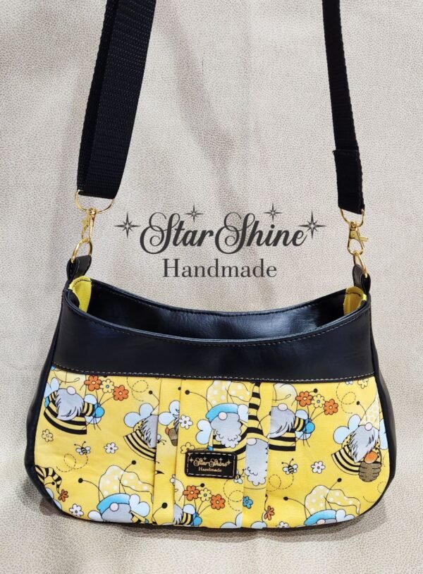 Adorable Gnome Bee Raelyn Bag