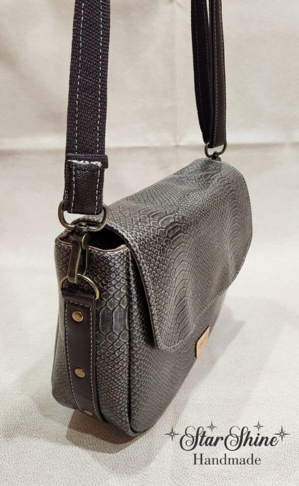 Vegan Snakeskin Lage Penelope Bag